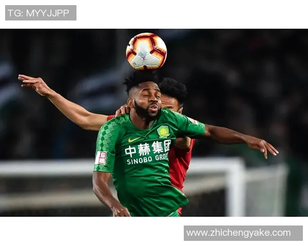 南京足球队在邀请赛中以61分稳居积分榜首位展现强大实力