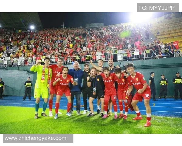 广州足球队转型之路的纪实与反思：从辉煌到重生的奋斗历程